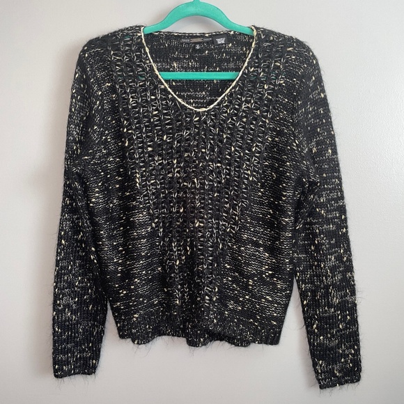 EUC Miss Me Black Crochet Knit Sweater Metallic Accents Size Medium - Picture 1 of 5